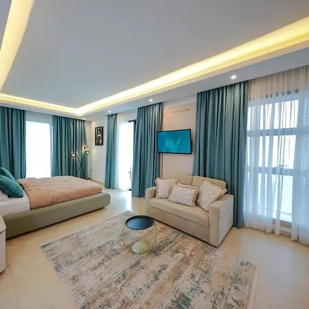 Tanushaj Beach Hotel Shëngjin