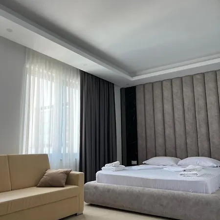 Hotel Tanushaj Beach Shëngjin